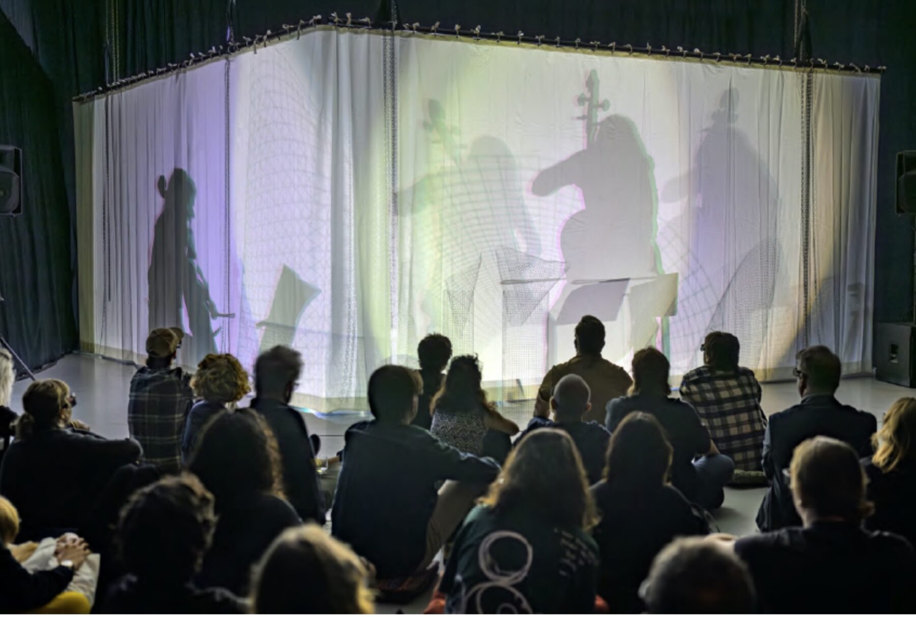 Décalage vers le rouge – Devenir sol, plante, animal (2020) et Décalage vers le rouge – Origine Temps-Espace (2024) - Perform Lab